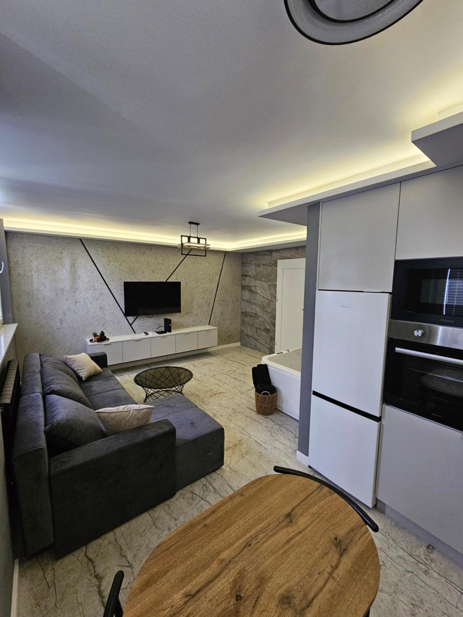 Apartament Z Jacuzzi Klimatyzacja Prywatny Parking Radom Zewnętrze zdjęcie