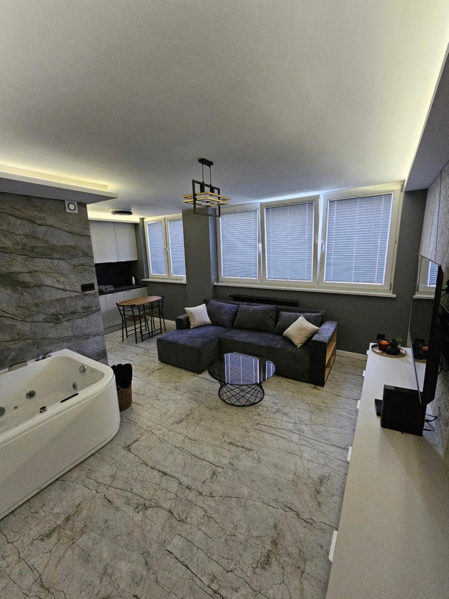 Apartament Z Jacuzzi Klimatyzacja Prywatny Parking Radom Zewnętrze zdjęcie